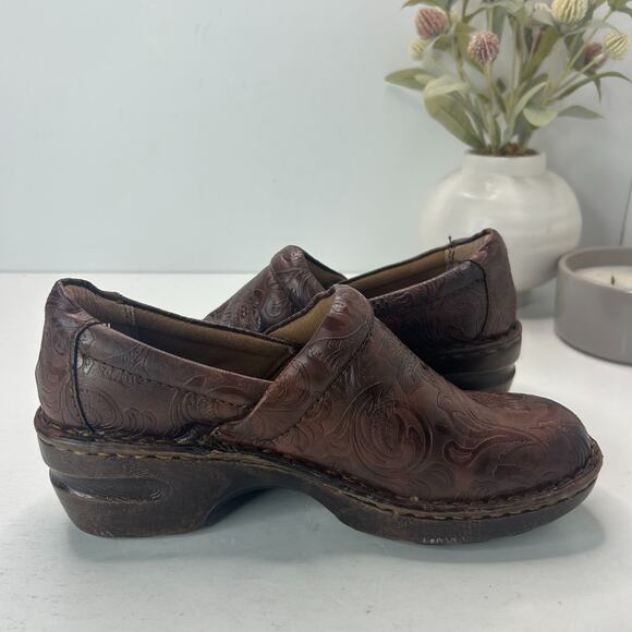 BOC Born Concept Peggy Floral Embossed Leather Clog Shoes Brown Women 7.5 - Picture 6 of 9
